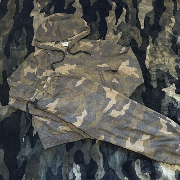 PINK Victoria's Secret Tops - Pink camo sweat suit 🤍